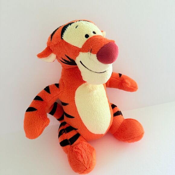 Disney Fisher Price 2010 Tigger Talking Plush Stuffed Animal - Picture 1 of 7
